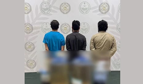 «الداخلية» تسهم في إحباط محاولتي تهريب أكثر من 200 كيلوجرام من المواد المخدرة بسلطنة عُمان