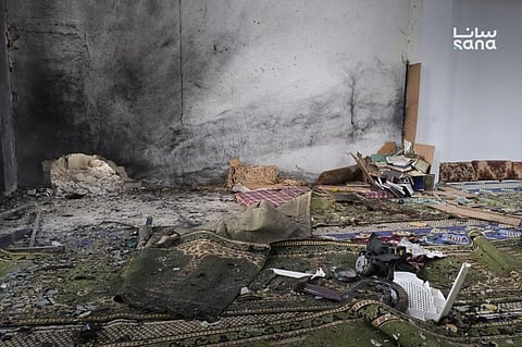 مقتل 5 أشخاص وإصابة 21 آخرين جراء انفجار في مسجد بحمص السورية
