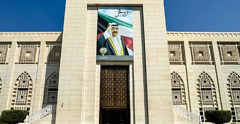 الكويت تستنكر العمل الإرهابي الذي استهدف مسجداً في حمص بسوريا