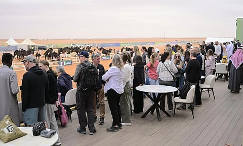 مهرجان الملك عبدالعزيز للإبل يستقطب الزوار من مختلف دول العالم