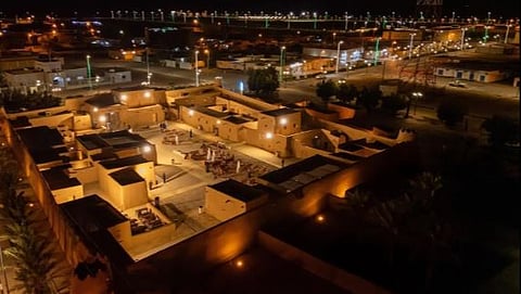 «بيوت الطين» في الحدود الشمالية.. ذاكرة تنبض بحكايات الأجداد