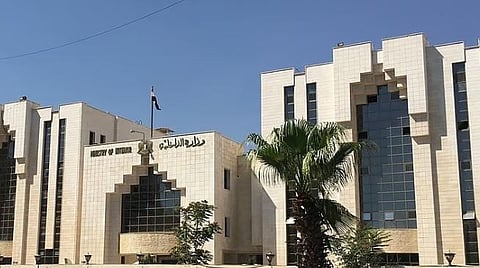 الداخلية السورية: إصابات في صفوف المدنيين وعناصر الأمن من قبل مجهولين بمحافظة اللاذقية