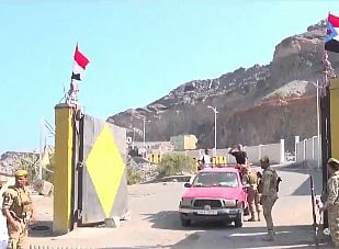 كاتب سياسي: المملكة حريصة على وحدة الصف اليمني وعدم الجنوح إلى النزعة الانفصالية