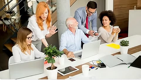 مختص موارد بشرية: سوق العمل يتطلب إبراز المهارات