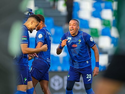 الفتح والشباب