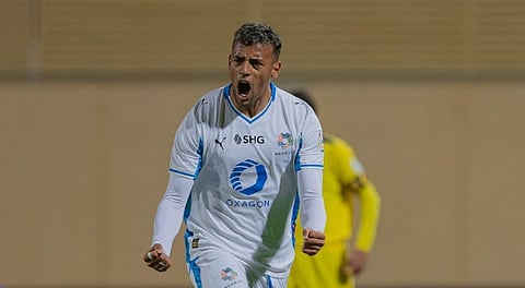 نيوم يتغلّب على الحزم بهدفين في الجولة الـ 13 من دوري روشن