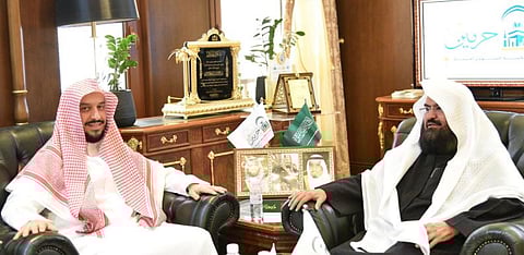 «السديس» يبحث إطلاق منصة رقمية عالمية لتوثيق خطب وتلاوات الحرمين 