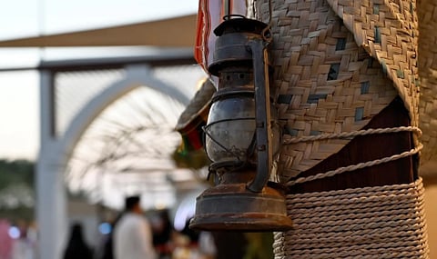 فوانيس المساء.. ضوء التراث في ليالي مهرجان جازان