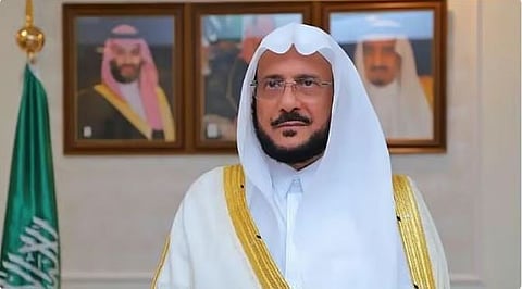 «آل الشيخ» يوجّه بتوحيد خطبة الجمعة للحث على نظافة الأماكن العامة والمحافظة على البيئة 