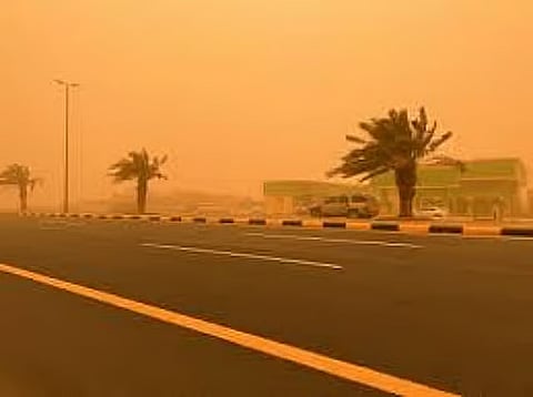 «الأرصاد» ينبه من عوالق ترابية على منطقة نجران