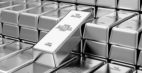 محلل اقتصادي: 5 عوامل قادت صعود أسعار الفضة