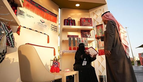 بالصور.. 20 منصة للمواهب بمهرجان الكتّاب والقرّاء