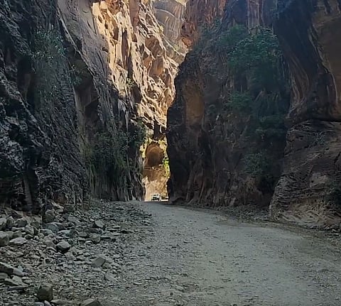 سائح نيوزيلندي: عشت أجواء الإطلالات الجميلة في وادي لجب