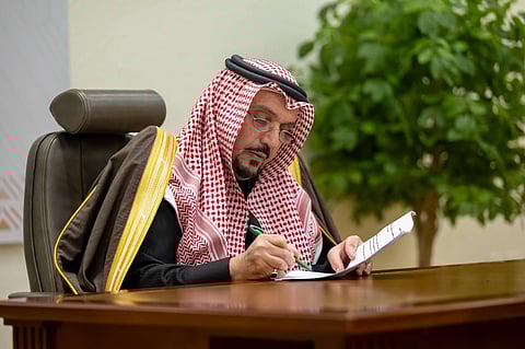 بالصور.. أمير القصيم يقضي يوم عمل في محافظة الأسياح ويؤكد نهج القيادة في القرب من المواطن 