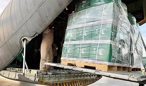 الطائرة الإغاثية السعودية الـ 79 لإغاثة الشعب الفلسطيني تصل مطار العريش الدولي