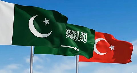 وزير الإنتاج الدفاعي الباكستاني: اتفاق دفاعي ثلاثي مع السعودية وتركيا قيد الإعداد