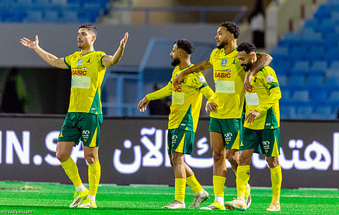 الخليج والأخدود