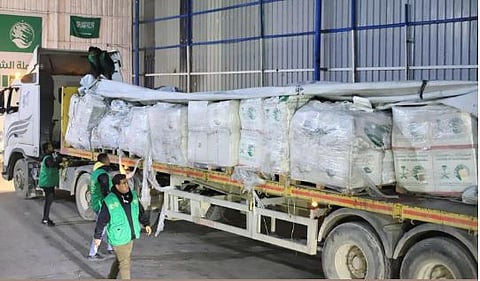وصول قافلة مساعدات سعودية جديدة إلى قطاع غزة