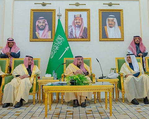 أمير القصيم يرعى حفل توقيع عقد إدارة وتشغيل وصيانة الميناء الجاف بالمنطقة