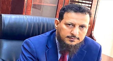 محافظ عدن ومستشار قائد القوات المشتركة يبحثان استقرار إمدادات الغاز والمشتقات النفطية  