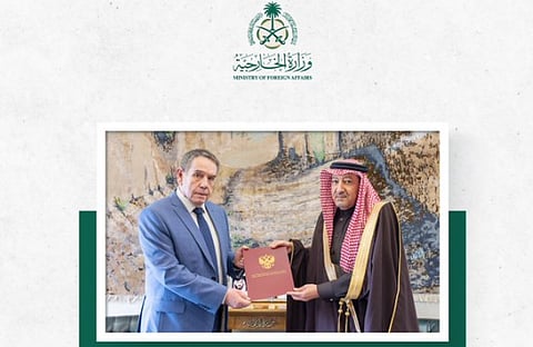 لتعزيز العلاقات الثنائية.. بن فرحان يتلقى رسالة خطية من وزير خارجية روسيا