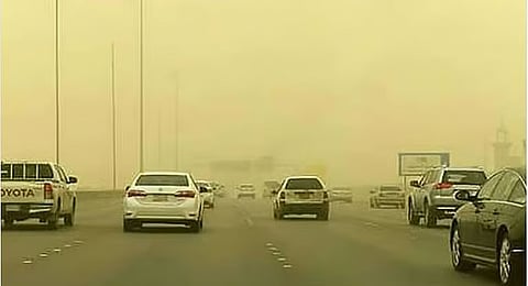 الأرصاد: ضباب وأتربة في 5 مناطق غدا الأربعاء