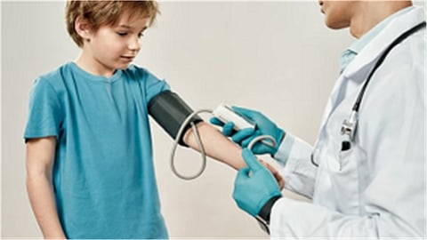  دراسة: التعرض لتلوث الهواء مبكرًا يزيد مخاطر إصابة الأطفال بارتفاع ضغط الدم