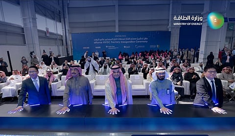 وزارة الطاقة تشرف على افتتاح مصنع «الفنار» لمحطات التيار المستمر عالي الجهد بالرياض