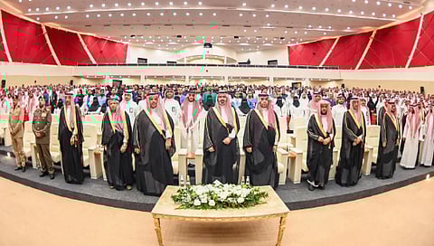  الأمير محمد بن عبدالعزيز يشهد حفل ختام أعمال تجمع جازان الصحي 2025