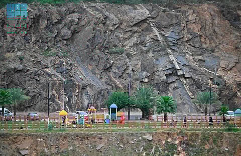 20 مطلًا ترسم مسارات سياحية مفتوحة لأهالي وزوار جازان