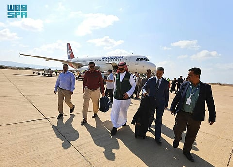 وصول أولى دفعات منحة المشتقات النفطية إلى محافظة سقطرى اليمنية