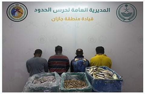 حرس الحدود بمنطقة جازان يضبط 4 هنود في المناطق البحرية للمملكة