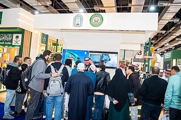  زوار جناح "الشؤون الإسلامية" بمعرض القاهرة الدولي للكتاب يشيدون بدور المملكة في خدمة القرآن الكريم