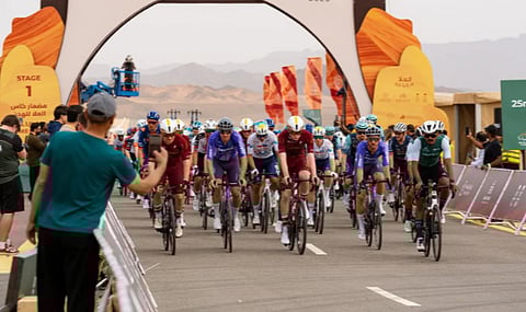 17 فريقًا عالميًّا يشاركون في منافسات طواف العُلا 2026