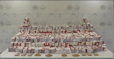 إحباط تهريب 187,830 قرصا خاضعا لتنظيم التداول الطبي و9,617 قرصا من «الإمفيتامين» بعسير