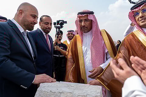 أكبر منظومة صناعية تشغيلية متكاملة.. وضع حجر الأساس لمدينة البداد العربية الصناعية في مكة المكرمة