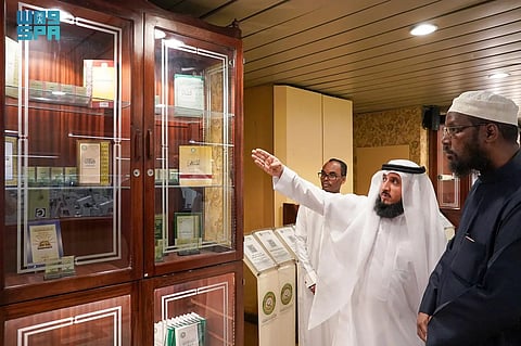 وزير الأوقاف الصومالي يزور مجمع الملك فهد لطباعة المصحف الشريف