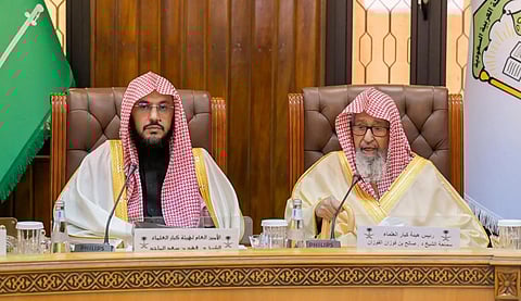 المفتي العام للمملكة يكلف عددًا من أعضاء هيئة كبار العلماء بالفتوى في مناطق المملكة