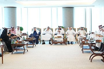 مساعد وزير الاستثمار يبحث فرص التعاون مع رابطة رجال الأعمال القطريين