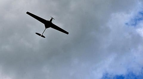 إسقاط مسيرة إيرانية اقتربت من حاملة طائرات أمريكية ببحر العرب