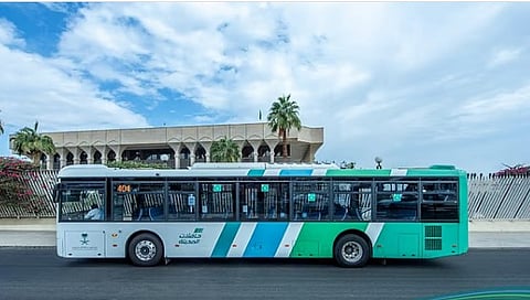 حافلات المدينة المنورة تطلق خدمة النقل الترددي للمصلين والزوار خلال رمضان 1447هـ