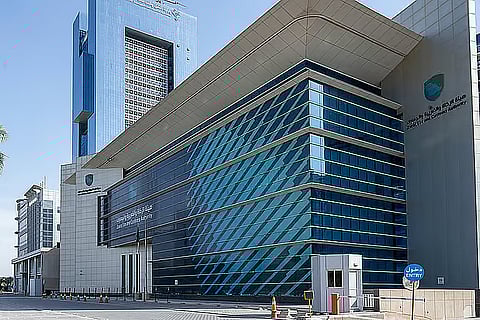 «الزكاة» تحدد درجات قرابة معفاة من تطبيق ضريبة التصرف في العقار كهبة