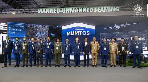  قائد القوات الجوية يبحث سبل تعزيز التعاون مع نظيره السنغافوري
