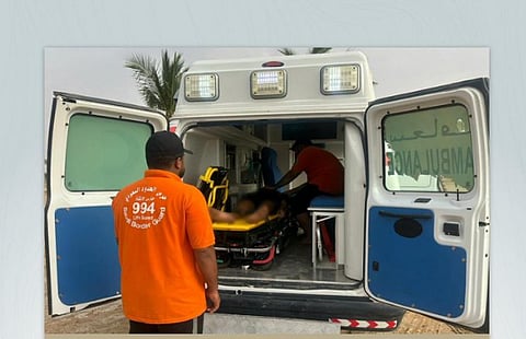 حرس الحدود بالمدينة المنورة ينقذ مواطنًا من الغرق أثناء ممارسة السباحة