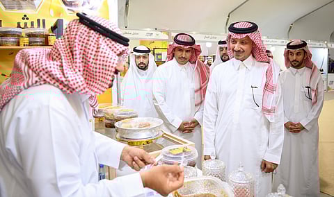 مهرجان عسل جازان.. فرصة لدعم النحالين وتعزيز الحركة السياحية والاقتصادية بالمنطقة