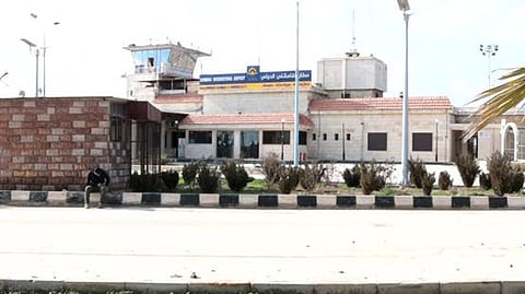 "قسد" تسلم الحكومة السورية مطار القامشلي رسميًا