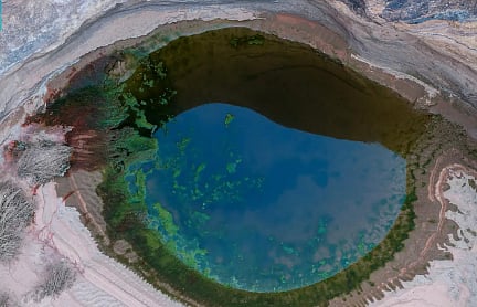 «قلتات» تبوك الصخرية.. تجاويف تعكس قدرة الطبيعة على حفظ المياه