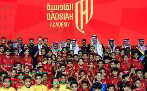 الأمير سعود بن طلال يُدشِّن أكاديمية القادسية في الأحساء