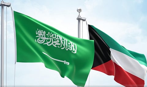 سفير الكويت: القيادة الكويتية تولي اهتمامًا استثنائيًا بعلاقتها مع المملكة