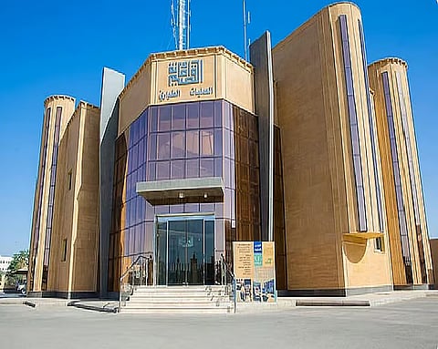 أمين القصيم يُوقِّع عقد تطوير تقاطع طريق الملك سلمان مع طريق الأمير محمد بن سلمان «ميدان الفروسية»